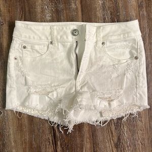 American eagle white denim jean shorts size 4